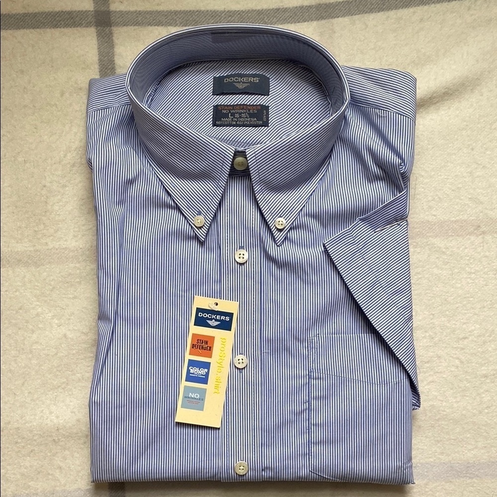 Dockers Blue and White Pinstripe Men's Short Sleeve Dress Shirt Size Large - Picture 2 of 9
